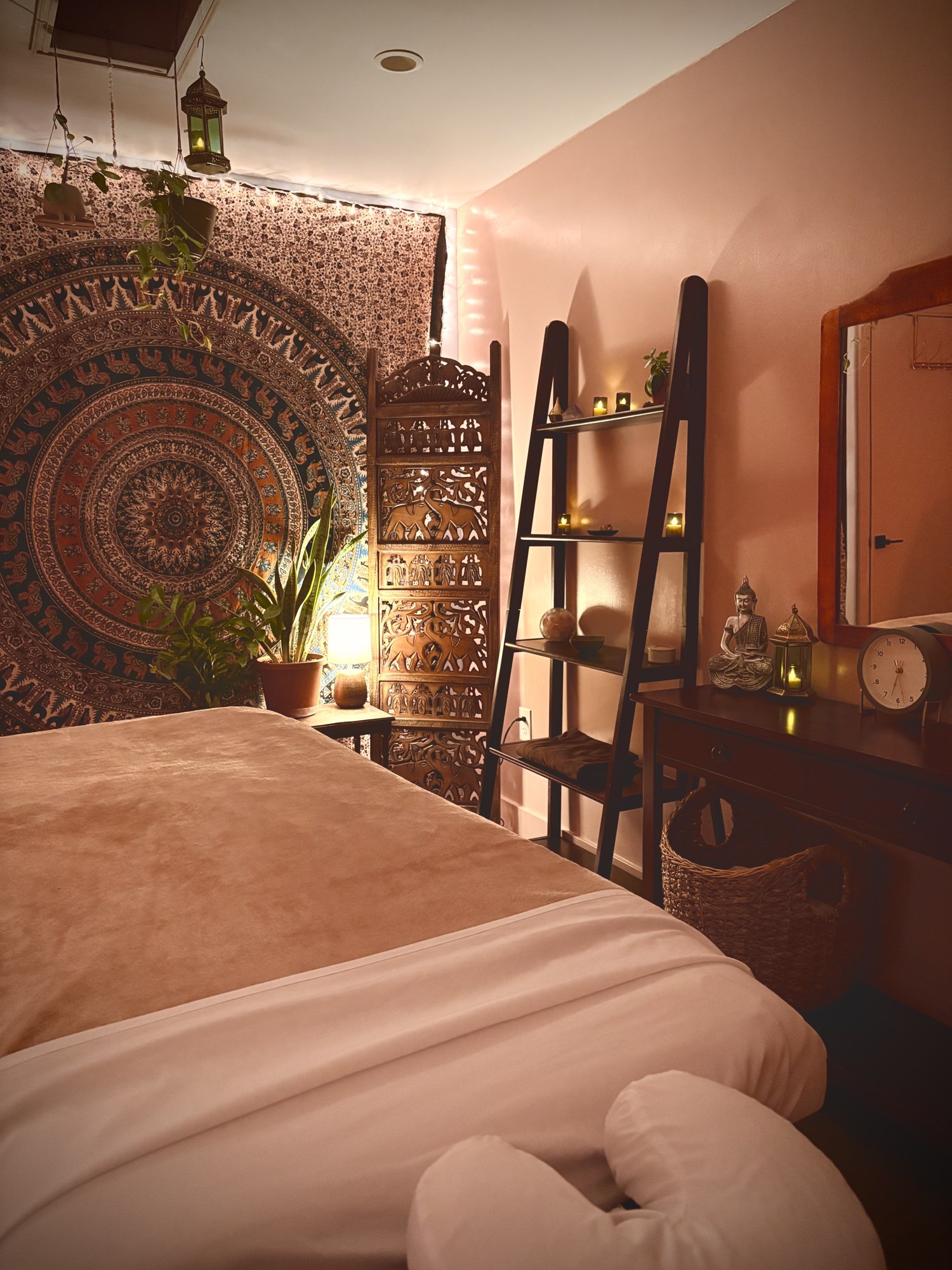 Lavender Sedlock gallery photo 1